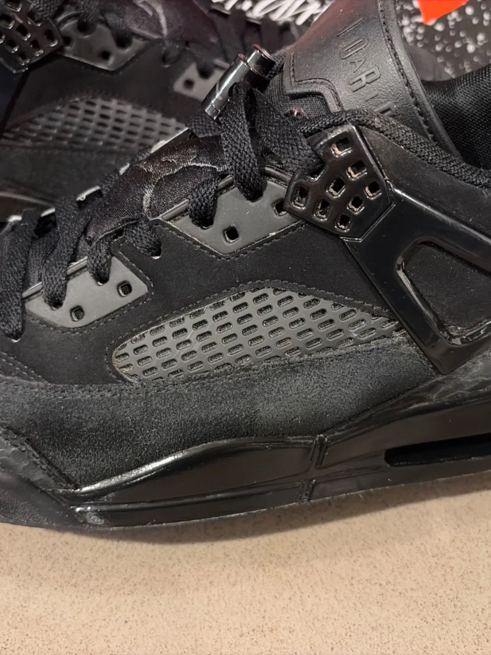 Jordan Spizike Low